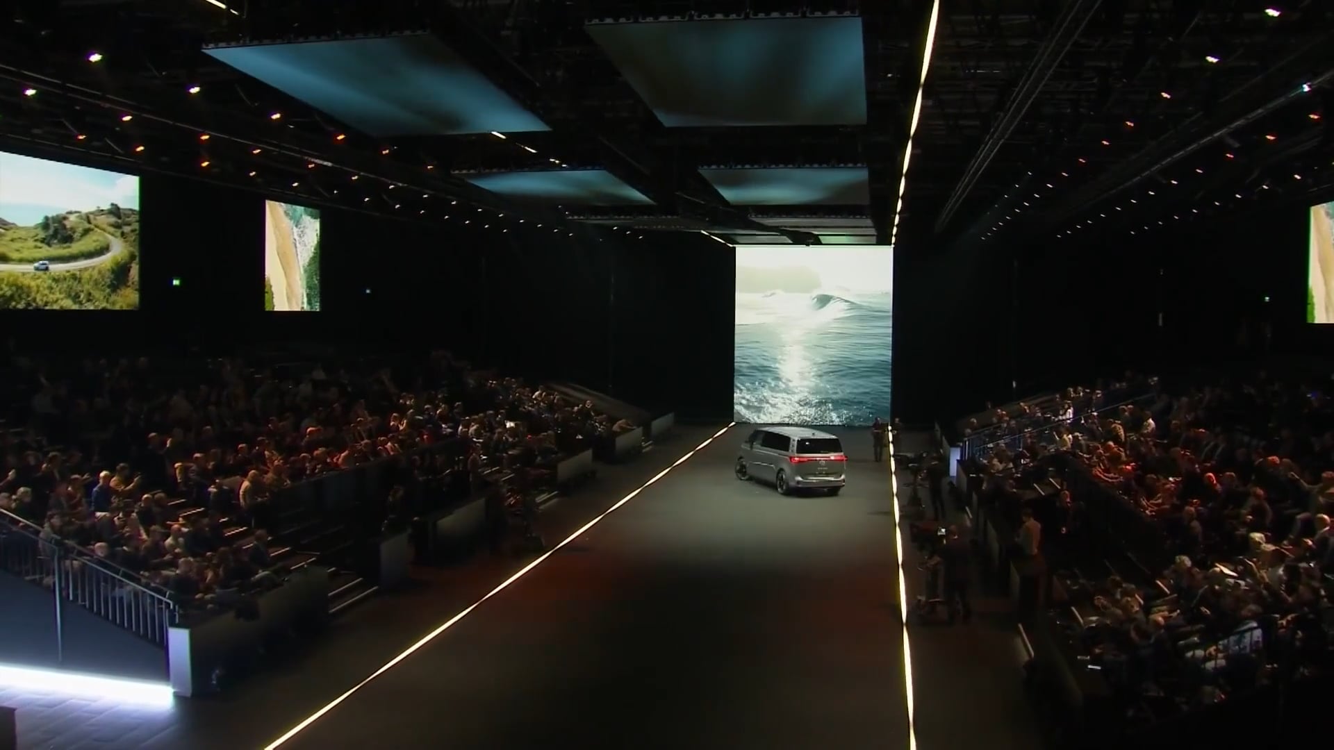 VW Brand Experience - Car Choreography